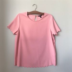 Pink Banana Republic top with scallop trim 😍